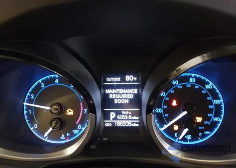 2015 Toyota Corolla S Premium z USA, uszkodzony, nr VIN 5YFBURHE4FP365734